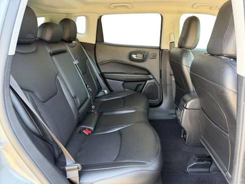 Used 2021 Jeep Compass Latitude w/ Sun and Sound Group FWD image 20