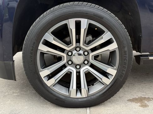 Used 2018 GMC Yukon XL Denali w/ Denali Ultimate Package AWD/4WD image 12