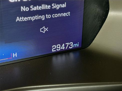 Used 2024 Chevrolet Colorado Trail Boss w/ Advanced Trailering Package image 2