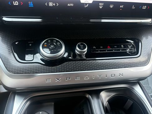 New 2027 Ford Expedition Max Platinum w/ Stealth Appearance Package AWD/4WD image 16