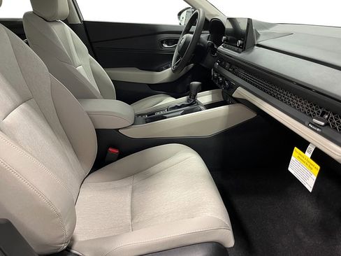 New 2025 Honda Accord SE image 31