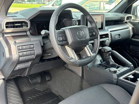 Used 2026 Toyota 4Runner SR5 RWD image 11