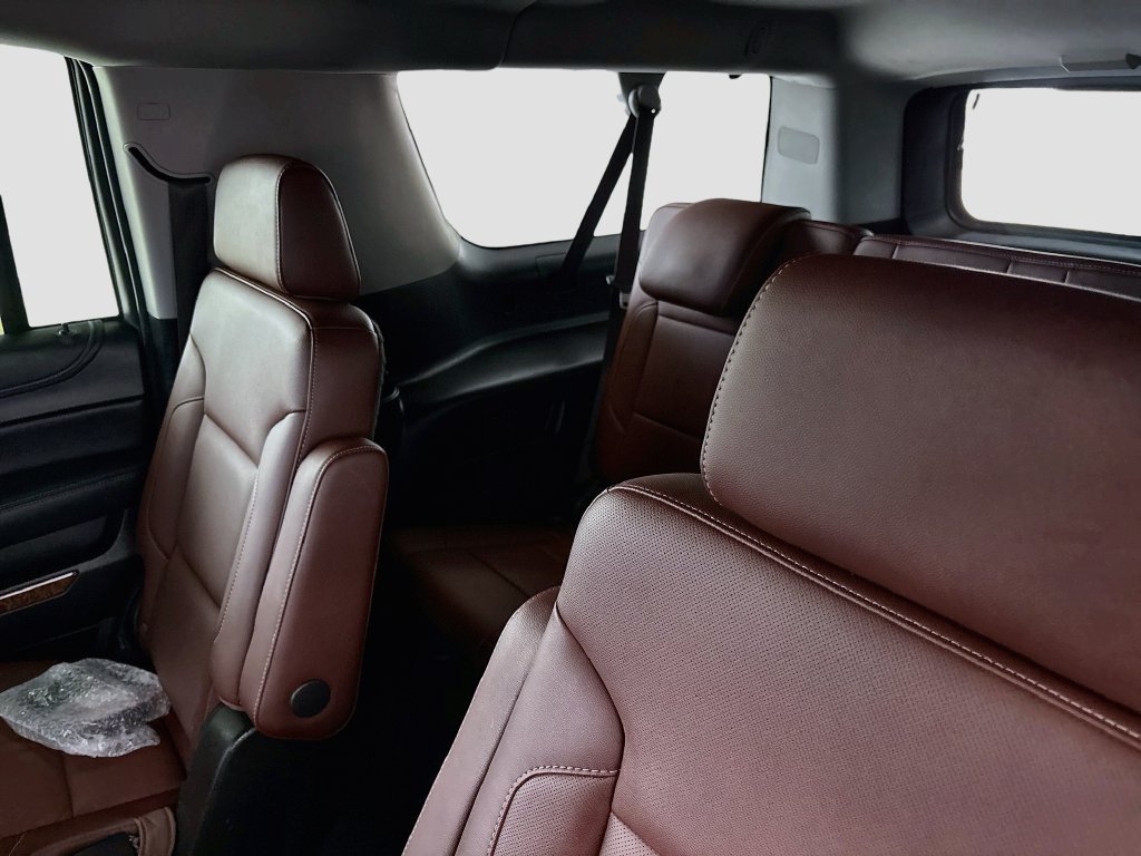 Used 2019 Chevrolet Suburban Premier w/ Premier Plus Edition AWD/4WD image 26