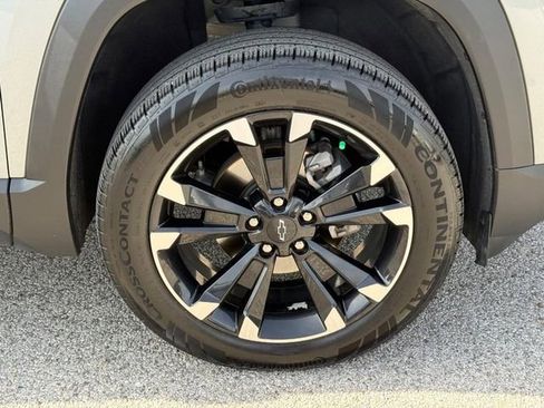 Used 2025 Chevrolet Equinox RS w/ Safety and Technology Package image 7