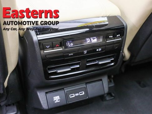 Used 2022 Acura MDX SH-AWD image 23