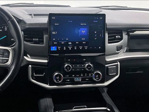 Used 2024 Ford Expedition XLT RWD image 6