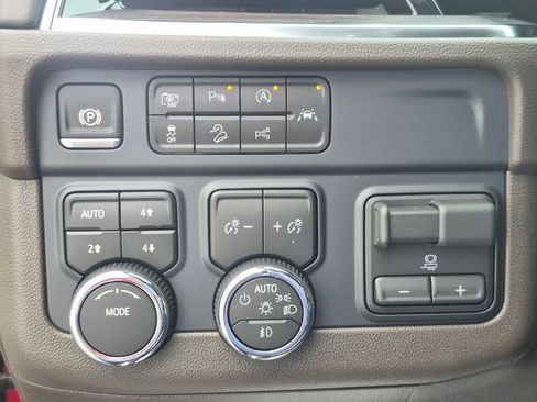 New 2026 Chevrolet Tahoe LT w/ Comfort Package AWD/4WD image 9