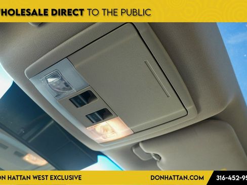 Used 2010 Ford Taurus Limited image 11