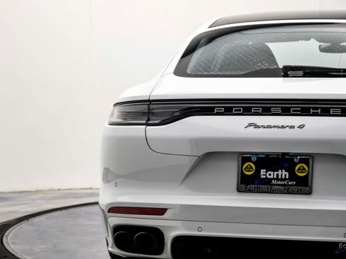 Used 2023 Porsche Panamera 4 Platinum Edition AWD/4WD image 14