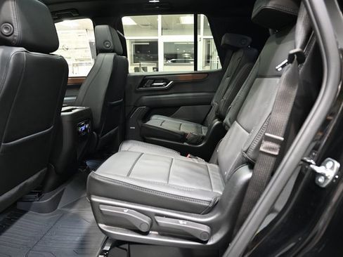 New 2026 GMC Yukon Denali w/ Sun & Power Step Package image 13