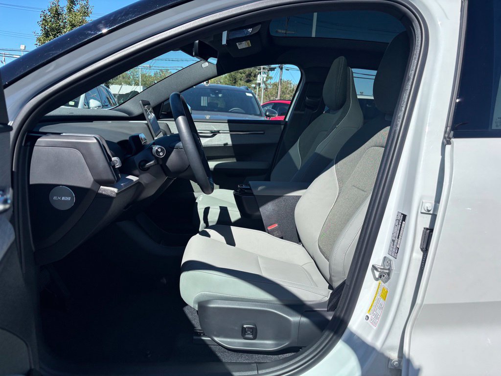 Certified 2025 Volvo EX30 Ultra w/ Climate Package AWD/4WD image 17