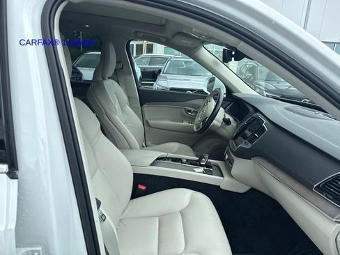 Used 2023 Volvo XC90 B6 Plus AWD/4WD image 4