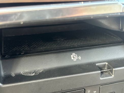 Used 2023 Nissan Armada SL w/ Captain's Chairs Package image 46