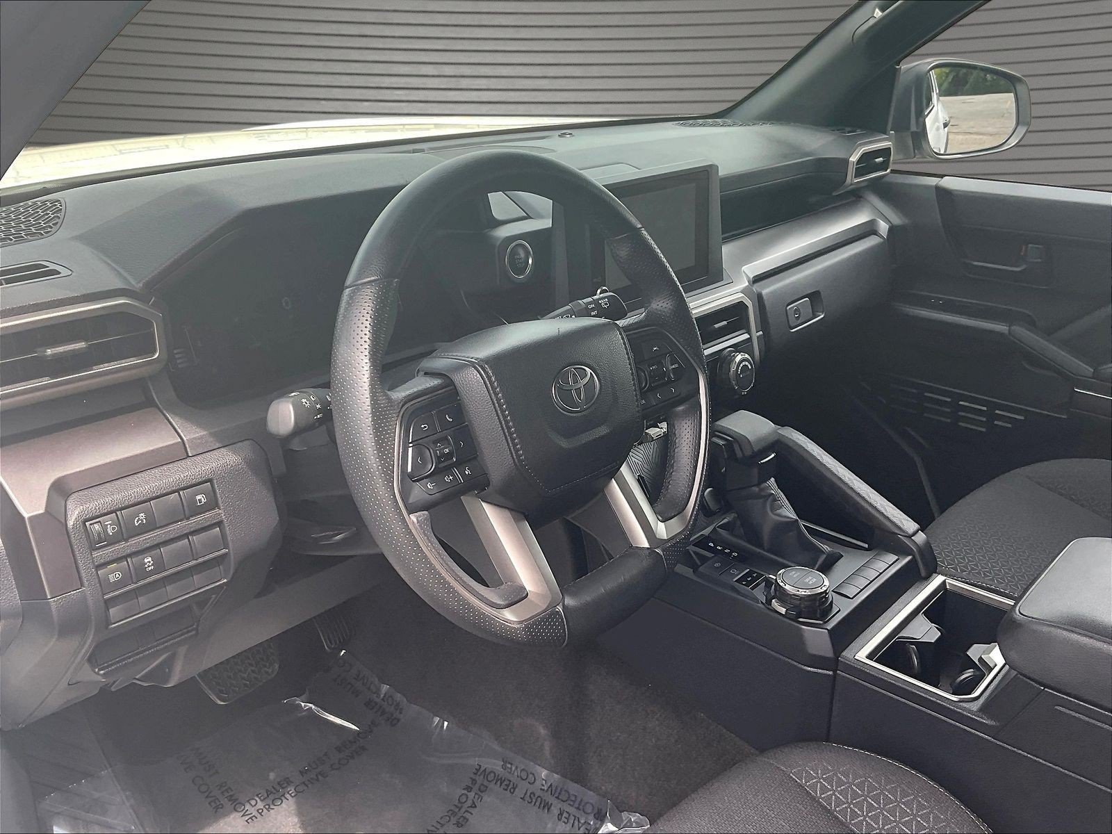 Used 2025 Toyota 4Runner SR5 AWD/4WD image 16