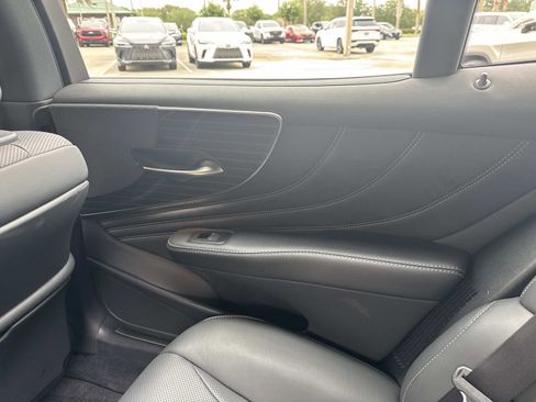 Used 2018 Lexus LS 500h w/ Accessory Package (Z2) RWD image 15
