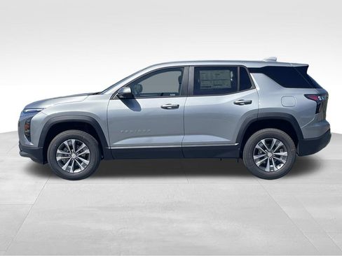 New 2026 Chevrolet Equinox LT w/ Safety and Technology Package FWD image 6