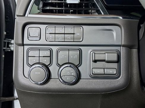 Used 2026 Chevrolet Tahoe Premier image 13