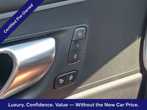 Certified 2025 Volvo XC60 B5 Core AWD/4WD image 22