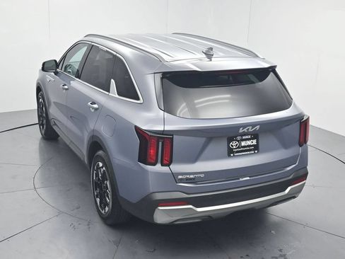 Used 2024 Kia Sorento S FWD image 55