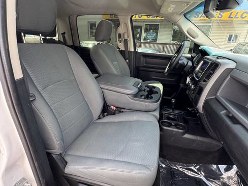 Used 2016 RAM 2500 Tradesman w/ Chrome Appearance Group image 18