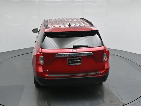 Used 2024 Ford Explorer XLT image 42