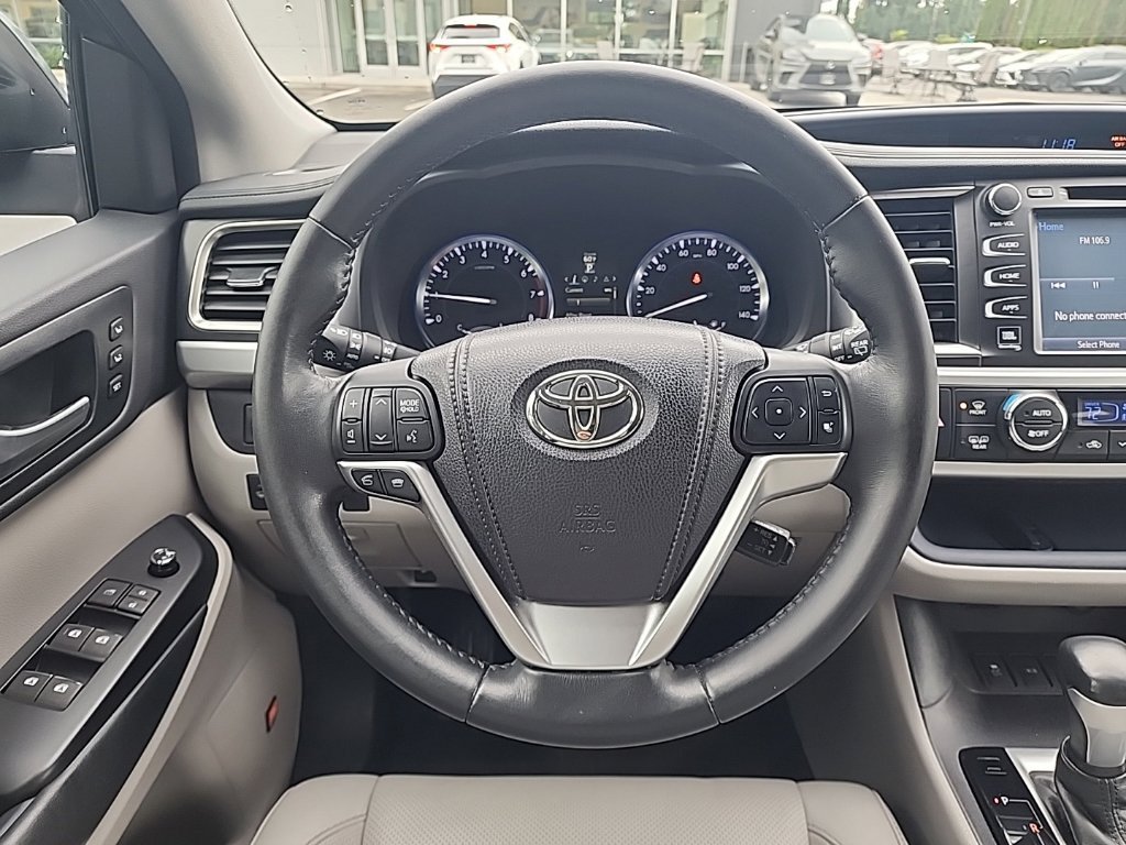 Used 2015 Toyota Highlander Limited AWD/4WD image 25