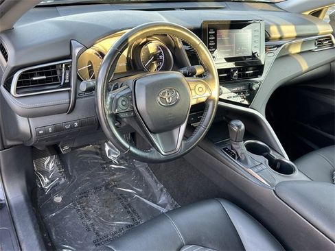Used 2023 Toyota Camry SE image 15