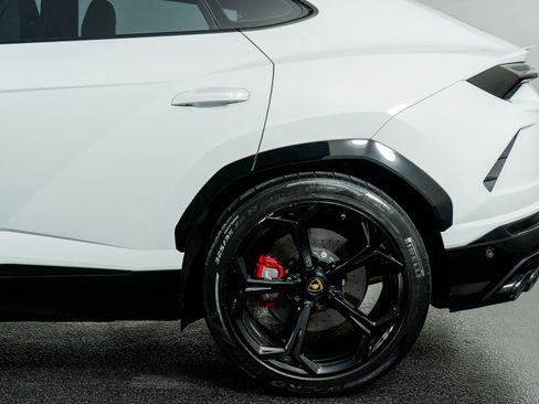 Used 2020 Lamborghini Urus image 15