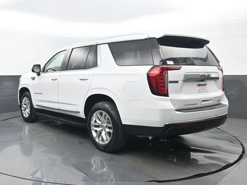 Used 2023 GMC Yukon SLT w/ SLT Premium Package AWD/4WD image 3