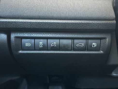 Used 2025 Toyota Camry LE FWD image 25