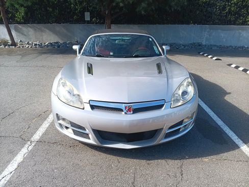 Used 2007 Saturn Sky w/ Premium Trim Pkg RWD image 2