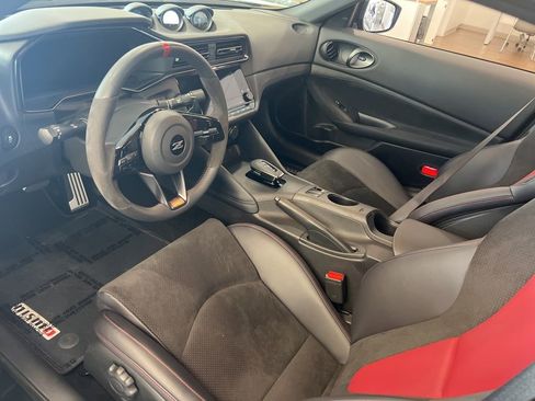Certified 2024 Nissan Z NISMO w/ Floor Mat Package image 7