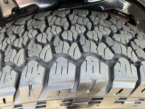 Used 2024 Ford Bronco Black Diamond image 34