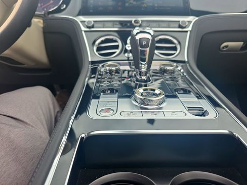 Used 2020 Bentley Continental GT image 40