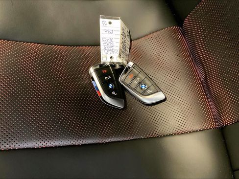 Used 2025 BMW M4 CS AWD/4WD image 13