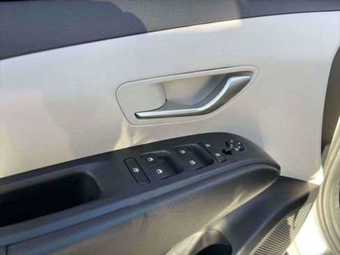 Certified 2023 Hyundai Tucson SEL AWD/4WD image 16