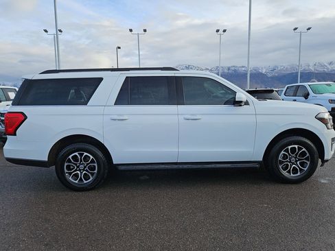 Used 2024 Ford Expedition Max XLT image 2