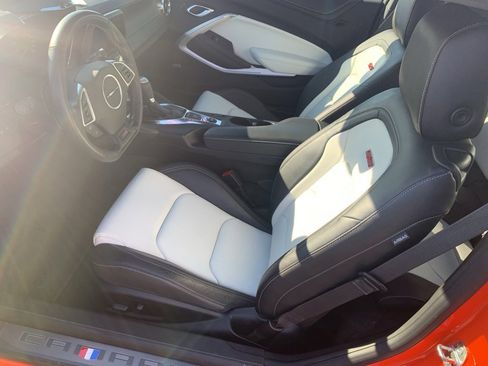 Used 2021 Chevrolet Camaro SS image 9