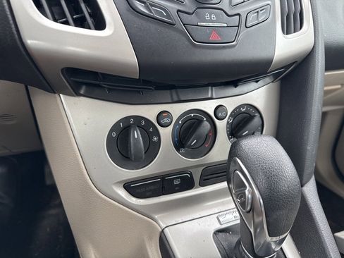 Used 2014 Ford Focus SE image 10