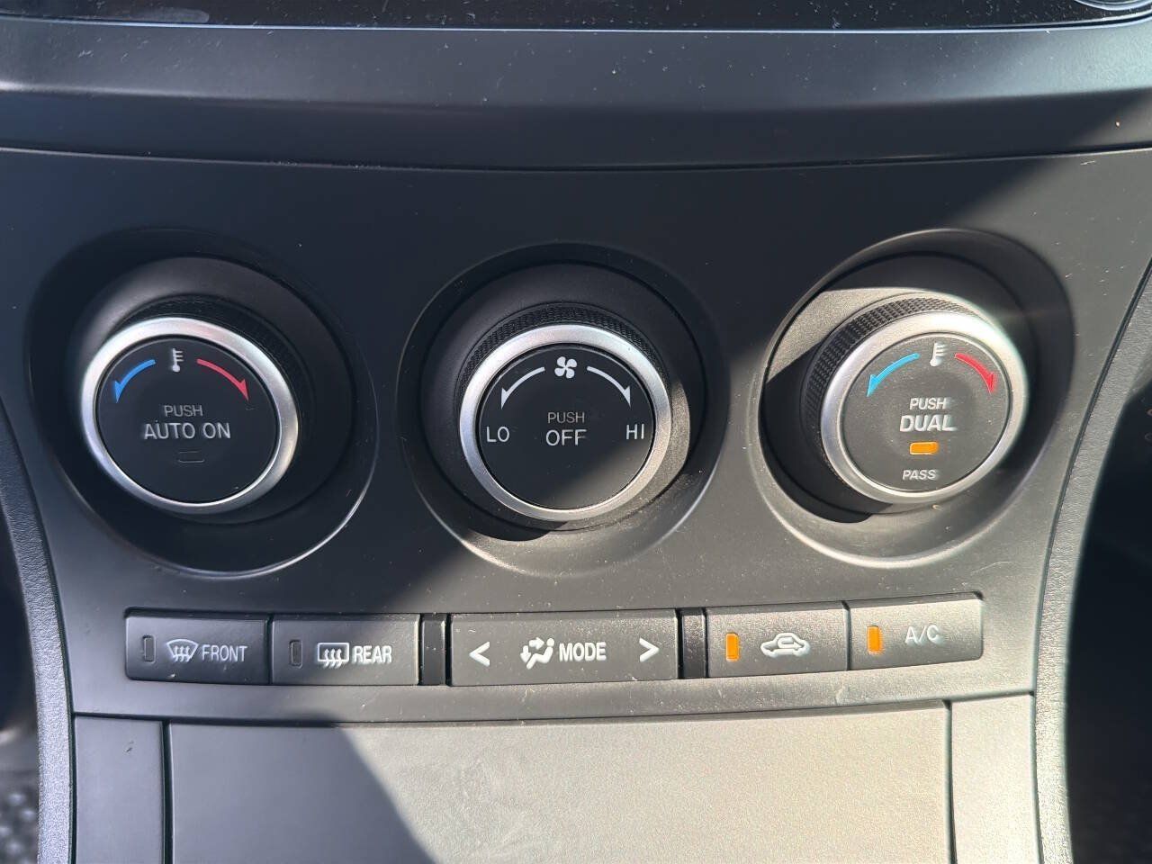 Used 2013 MAZDA MAZDA3 Touring w/ Mazdaspeed Tech Pkg FWD image 28