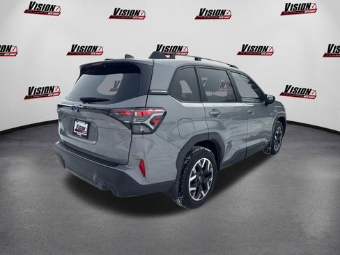 Used 2025 Subaru Forester Premium AWD/4WD image 5