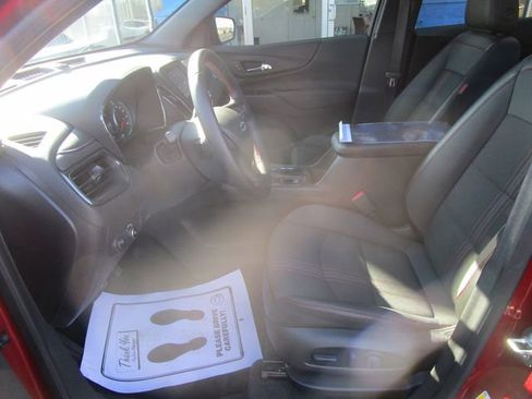Used 2023 Chevrolet Equinox RS image 17