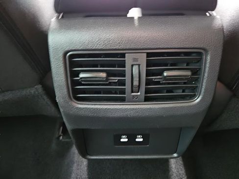 Certified 2025 Nissan Rogue SV image 21