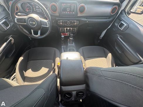 Used 2021 Jeep Gladiator Mojave w/ Trailer Tow Package AWD/4WD image 15