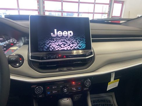 New 2026 Jeep Compass Limited image 28