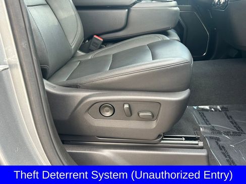 Used 2025 GMC Sierra 1500 SLT image 26