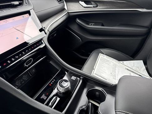 New 2026 Jeep Grand Cherokee Limited w/ Limited Altitude Package image 21