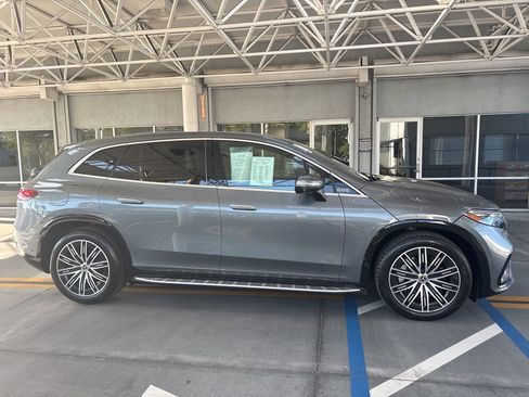 Certified 2023 Mercedes-Benz EQS 580 4MATIC SUV image 2
