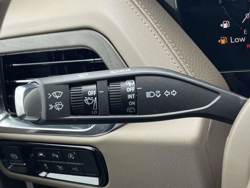Used 2025 GMC Yukon Denali w/ Denali Reserve Package RWD image 22