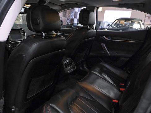 Used 2016 Maserati Ghibli S image 36